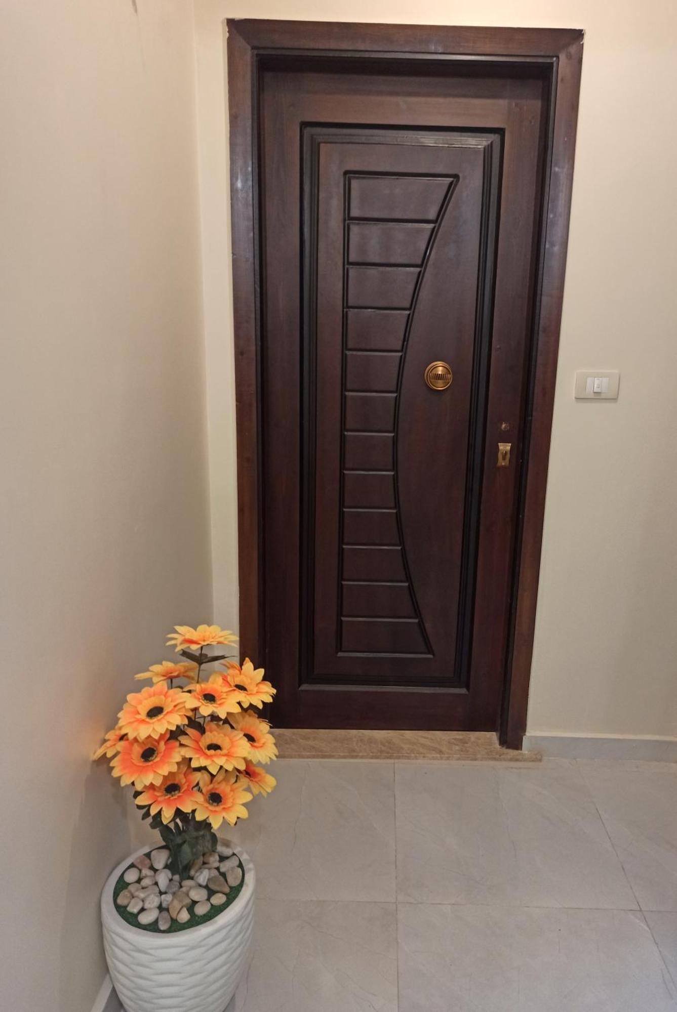 Unique By The Sea, Between Hilton And Four Seasons In The Heart Of Alexandria, No View Apartament